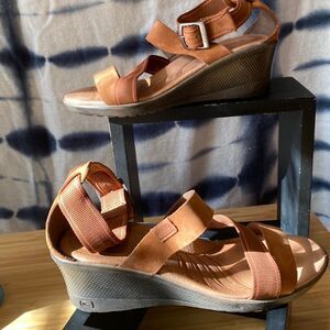 Keen leather and nylon sandal with buckle ankle strap